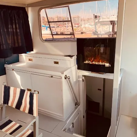 Matilda B&boat Botel Nettuno